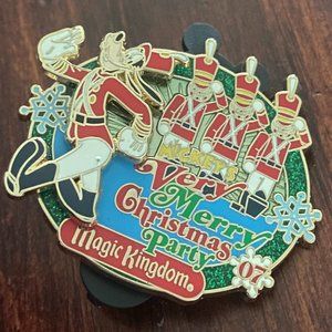 2007 Limited Edition Very Merry Christmas Party Goofy Toy Soldier Party Pin